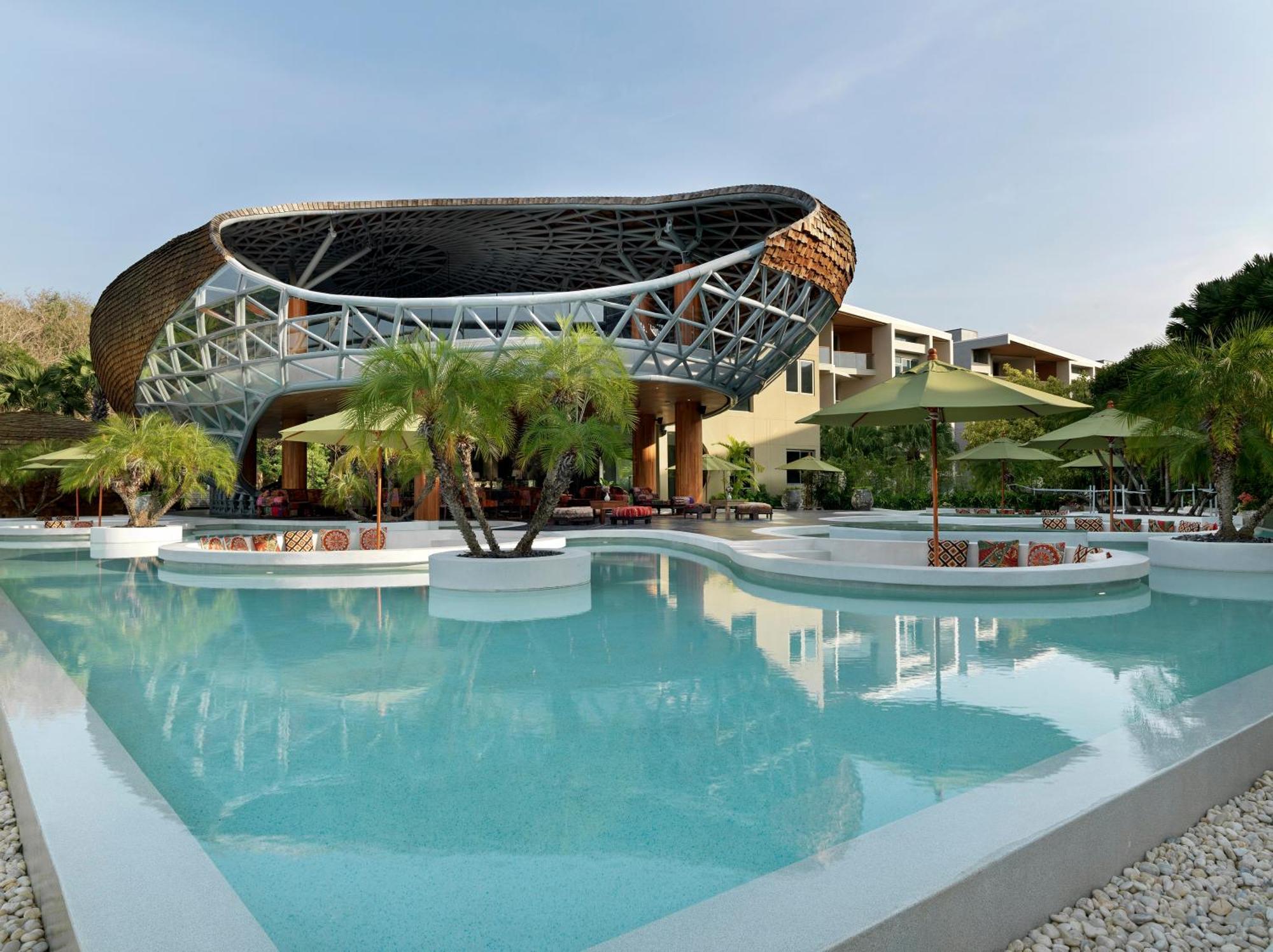Wyndham Grand Nai Harn Beach Phuket Exterior foto